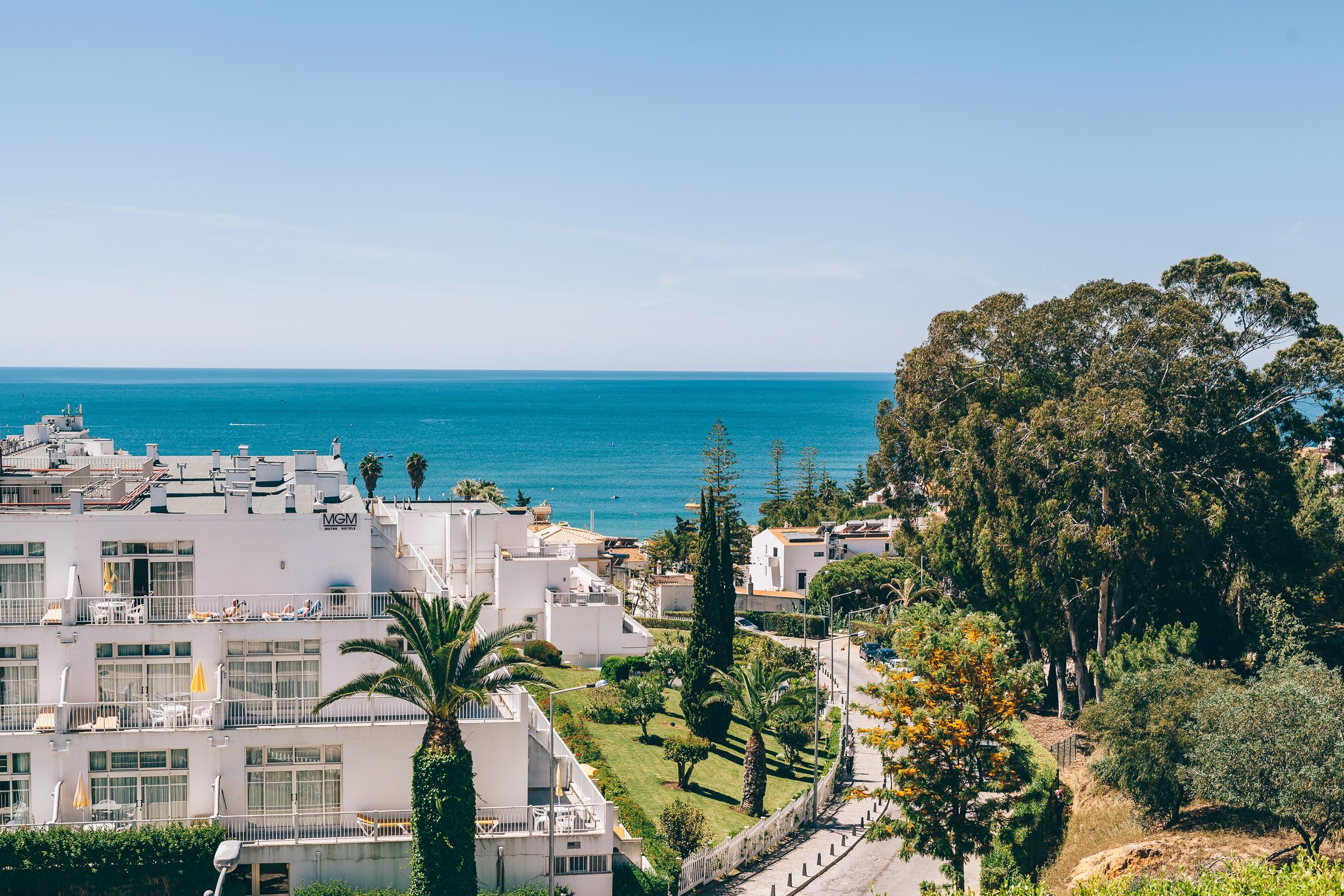 Grand Muthu Forte Da Oura Албуфейра Экстерьер фото View of the Mediterranean from the campus
